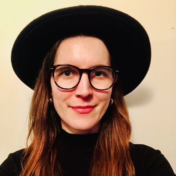 Meet your Posher, Miriah - Picture 1 of 1